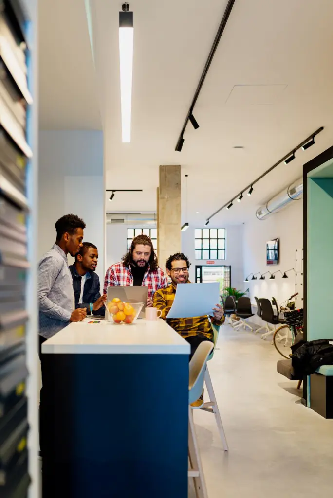 Agence web à Paris vs freelance : que choisir en 2026 ?