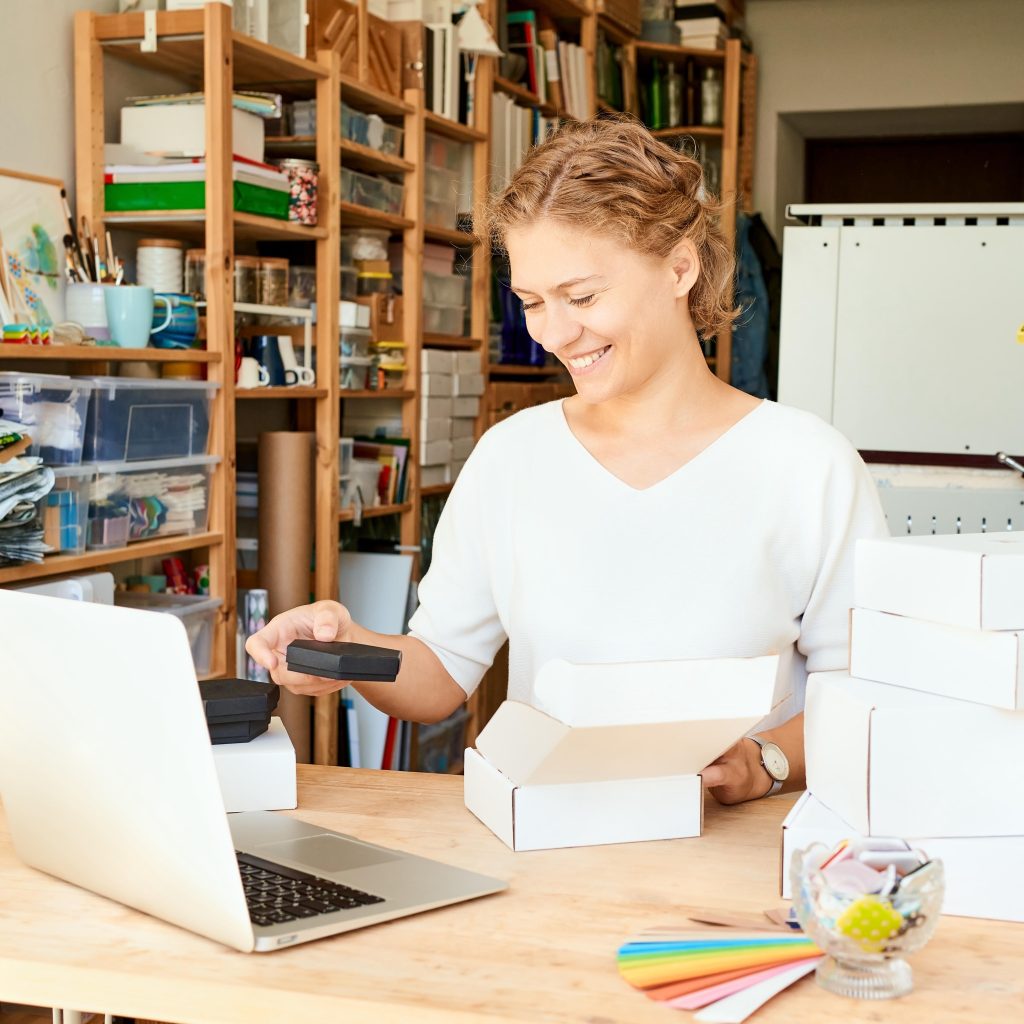 Boutique en ligne d'un commerce bordelais : fiches produits, panier et paiement sécurisé sur mobile