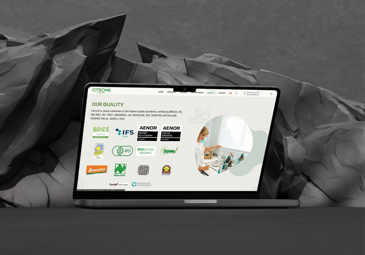 Page Qualité du site de Citromil présentant ses certifications agroalimentaires (BRCGS, IFS, ISO 9001, ISO 14001), affichée sur un ordinateur portable : page conçue par webagence.io
